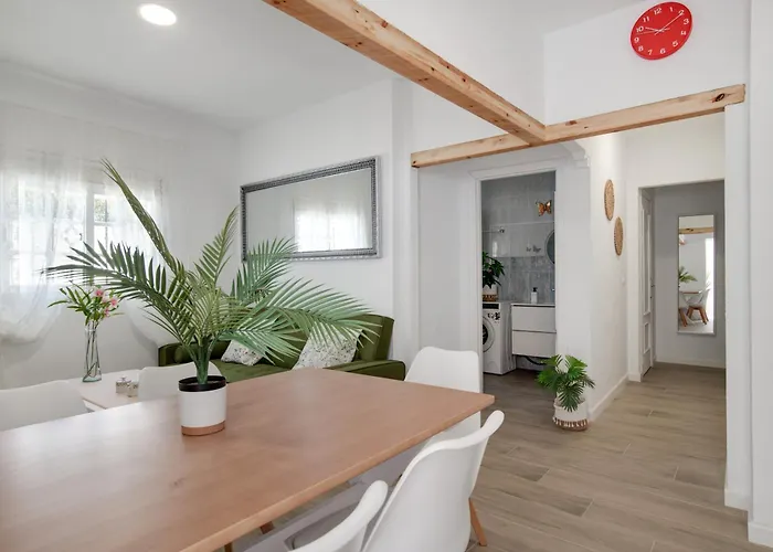 Mayo 2 科尼尔-德拉弗龙特拉