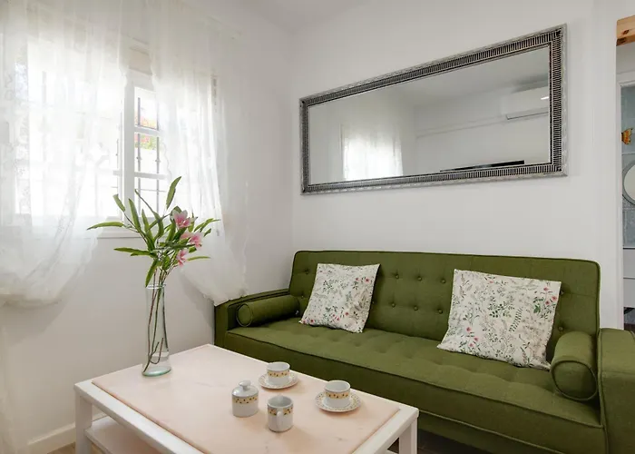 Mayo 2 * 科尼尔-德拉弗龙特拉