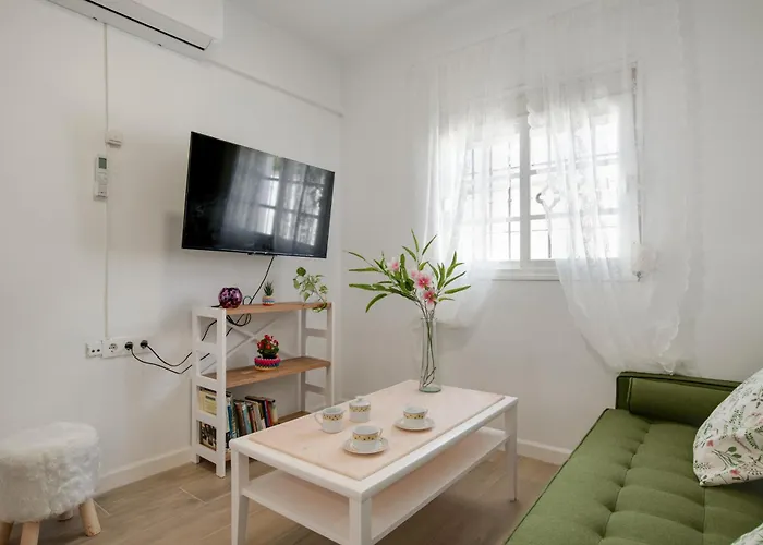 Mayo 2 科尼尔-德拉弗龙特拉